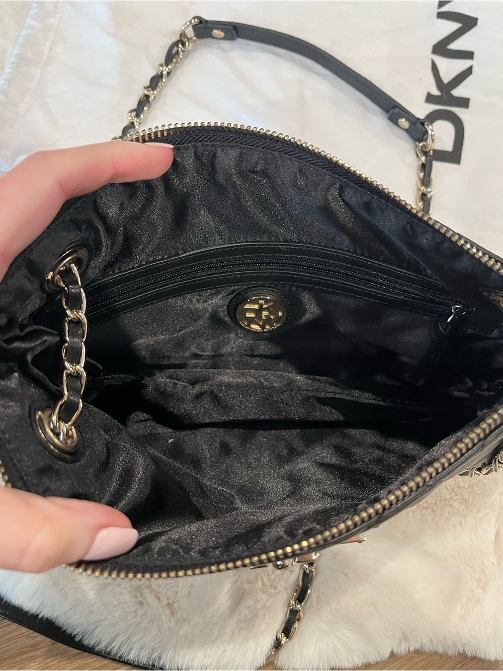 DKNY Quilted Leather Shoulder Crossbody Bag - Picture 9 of 11